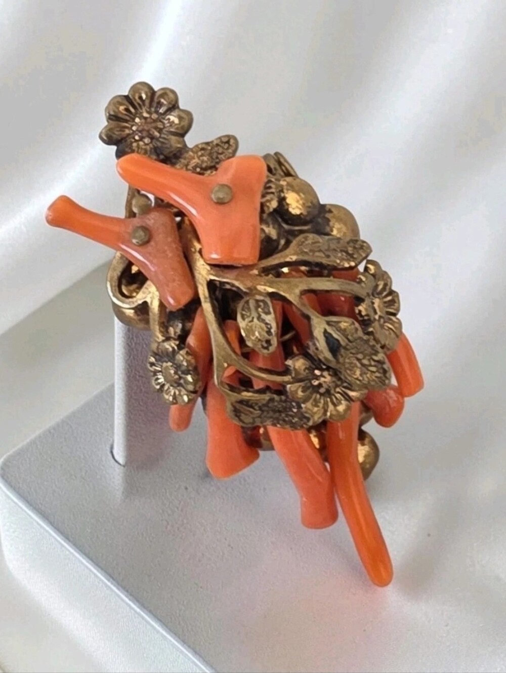 Vintage Miriam Haskell Attributed Spezzati Coral Floral Brooch Unsigned 1930s